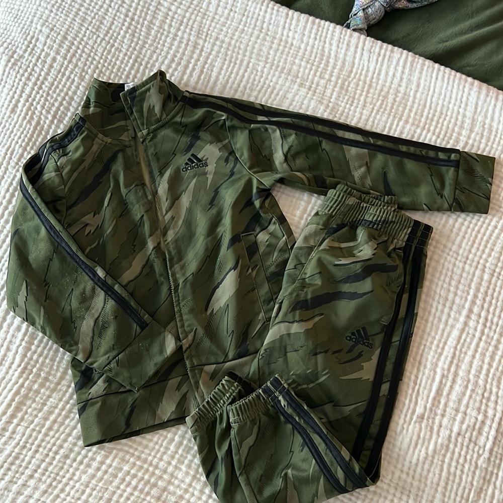 3t Adidas camo set